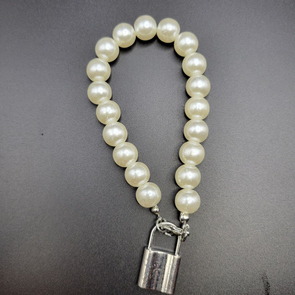 7" Celestia Style Women White Pearl Silver Padlock Charm Clasp Bracelet